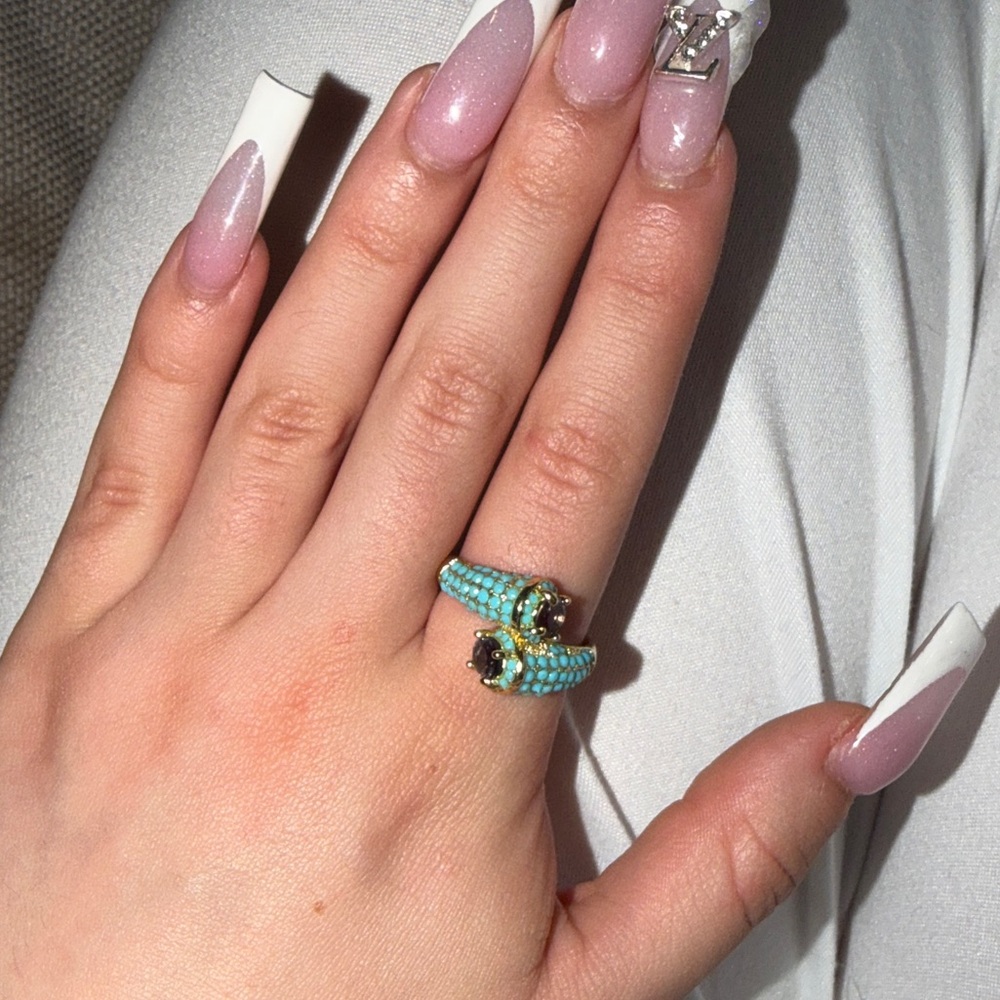 Elegant Turquoise Ring